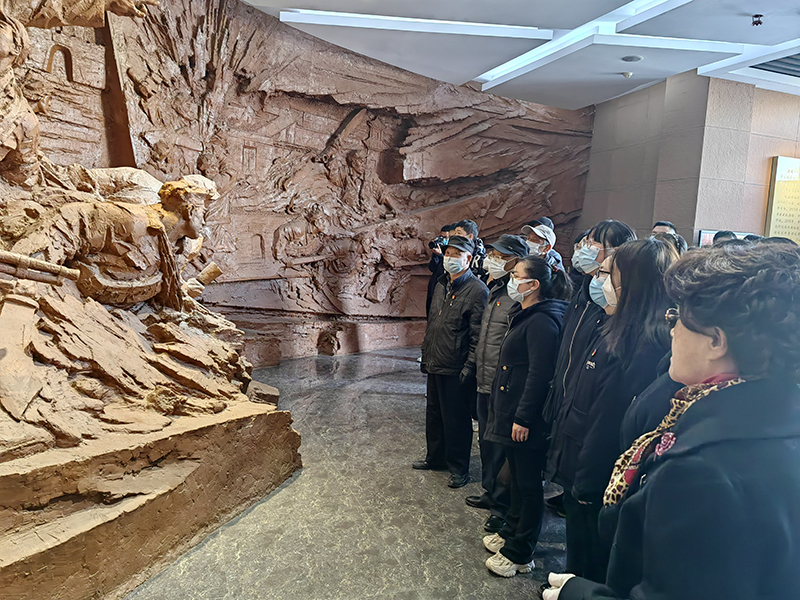 铭记致敬先烈传承延续精神(10841473)-20230404091032.jpg