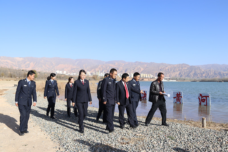 图为黄河流域保护办案现场（省检察院供图）(20249282)-20231207150438.jpg